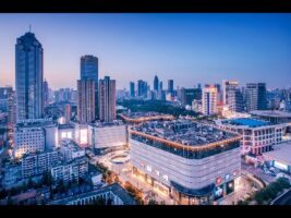 卖二手书赚钱吗？没想到能挣回来一套房！