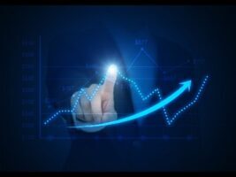 摆摊卖银饰品做副业，利润空间非常可观！